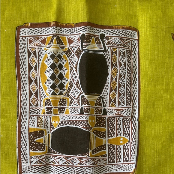 Quay Australia Green and Multicolor Dining Table Linen - Picture 5 of 8